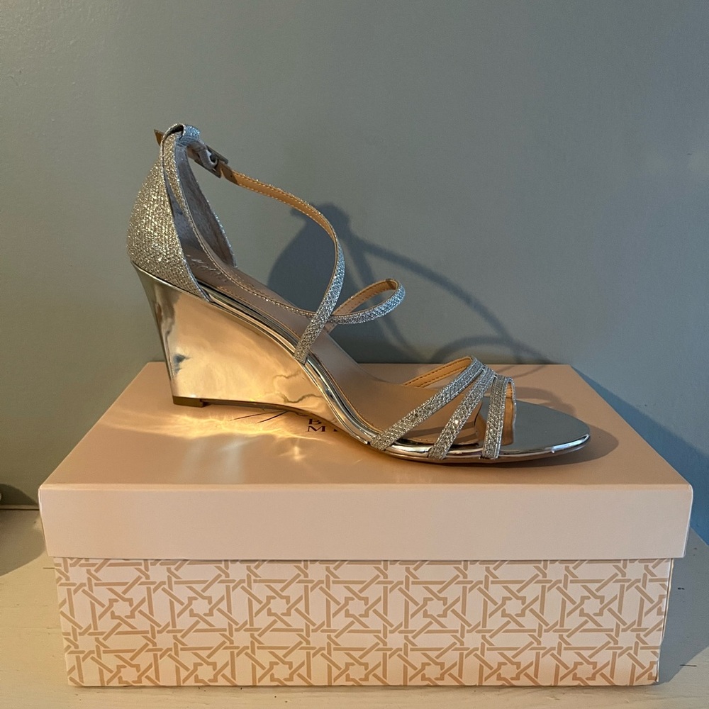 Jewel Badgley Mischka Silver Wedge Sandals